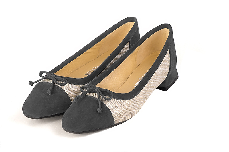 Dark grey and natural beige women's ballet pumps, with low heels. Square toe. Flat flare heels. Front view - Florence KOOIJMAN